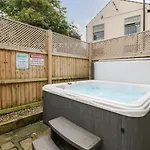 Loft * Bedale